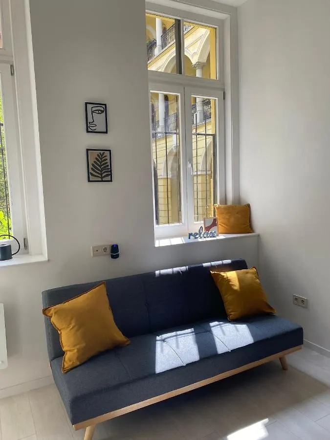 F27 Ferenc Apartment بودابست
